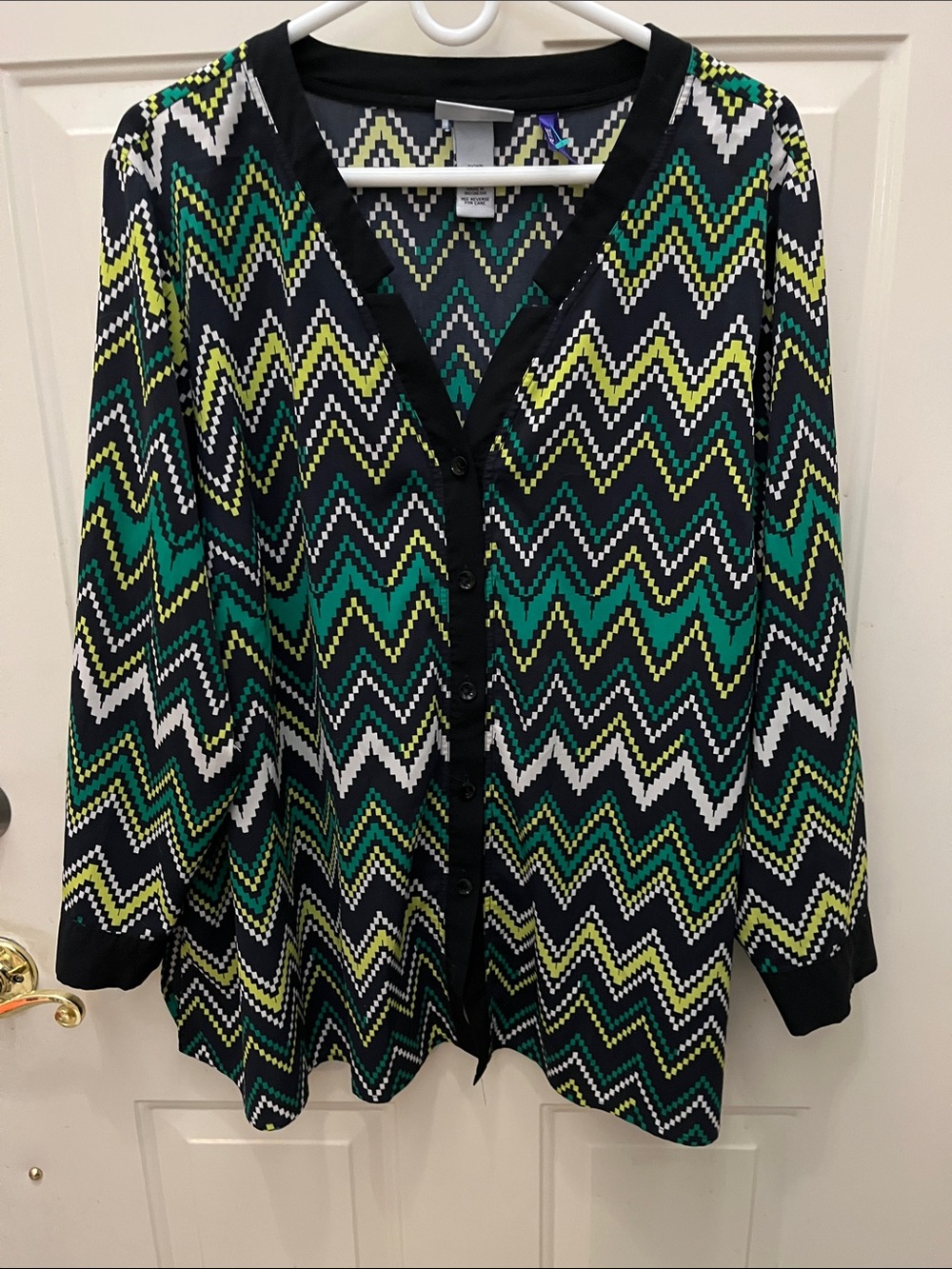 Zigzag Button-Front top in Black, Green & White